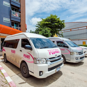 รถตู้บริการรับ-ส่ง